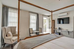 TV a/nebo společenská místnost v ubytování Surf Hotel & Chateau