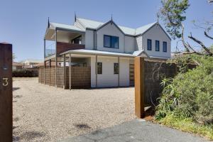 Gallery image of Silversands Beach Cottage in Mount Martha