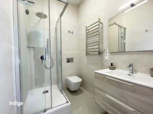 Kúpeľňa v ubytovaní Casa Cristóbal Colón habitaciones con vistas a Semana Santa y Fiestas