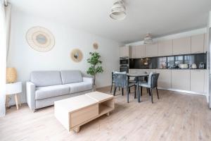 Kuchnia lub aneks kuchenny w obiekcie Disneyland-Paris 4pers Wifi, Parking