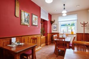 Reštaurácia alebo iné gastronomické zariadenie v ubytovaní Hotel Terasa