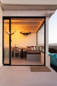 Posezení v ubytování Villa Calderón Hondo. Top design , views and pool Lajares-Corralejo