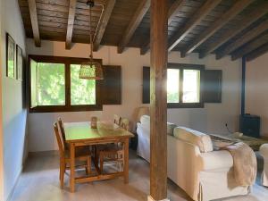 TV/trung tâm giải trí tại Casa rural en jerte: La casa del molino