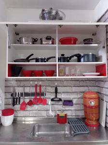 Köök või kööginurk majutusasutuses APTO COM VARANDA - 5KM DO AEROPORTO BSB - Nucleo Bandeirante