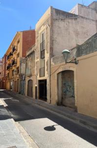 Fotografie z fotogalerie ubytování DESACTIVADO Atico Duplex con Barbacoa y Terraza en Barri Port Maritim v destinaci Tarragona