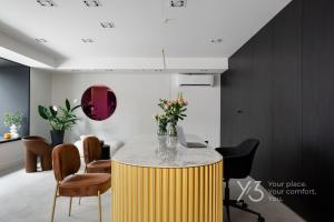 Saint Martin by Y3 Hotels, Old Town with Wellness的休息区