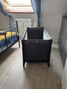 Łóżko lub łóżka w pokoju w obiekcie 3 pièces centre ville ville pittoresques parking gratuit à 5 minutes à pied