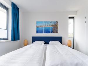 Postel nebo postele na pokoji v ubytování Water villa for 6p with private jetty in beautiful surroundings near Harderwijk
