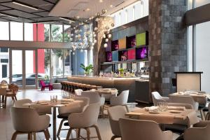 Restaurace v ubytování YOTEL Miami