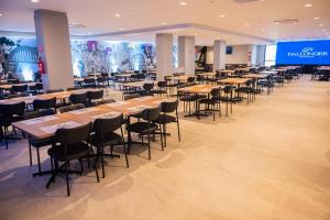 Um restaurante ou outro lugar para comer em Dall'Onder Planalto Hotel Bento Gonçalves