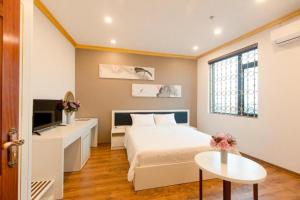 Gallery image of Bay Luxury - Honeymoon Hotel in Hanoi
