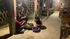 Khách lưu trú tại Meadow Mai Chau Homestay