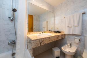 A bathroom at Oro Del Mar iv Apartamento 02