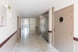 Zdjęcie z galerii obiektu L'Alegria - Appt climatisé et piscine partagée w Cap d'Agde