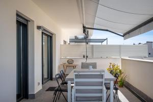 Balkón alebo terasa v ubytovaní AT307 Planta baja con piscina a pocos metros de la playa Cañadel