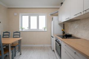 Köök või kööginurk majutusasutuses Kambja kodud