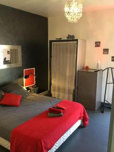 Posteľ alebo postele v izbe v ubytovaní Maison 6/8pers en Bourgogne + 4 fotografie