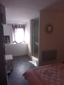 Gallery image of Peggy in Cotignac +4 photos