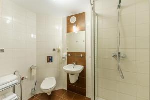 Kúpeľňa v ubytovaní Arka Medical SPA - PRYWATNY APARTAMENT 517A W CZĘŚCI APARTAMENTOWEJ ARKA MEDICAL SPA