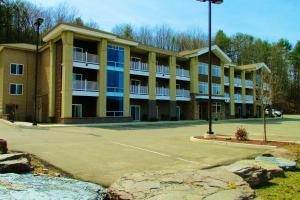 Gallery image of Crystal Springs Inn and Suites in Towanda