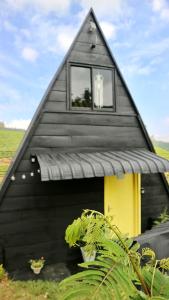 Gallery image of The ZenDen-Cozy Cabin Perfect For Couples in Lindula