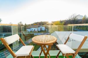 Nespecifikovaný výhled na hory nebo výhled na hory při pohledu z aparthotelu