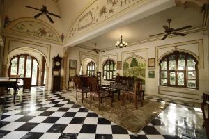 Restaurace v ubytování Hotel Narain Niwas Palace
