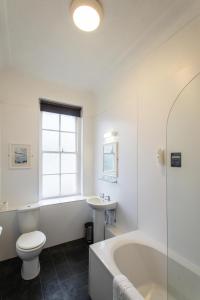 Um banheiro em Tregenna Castle Resort
