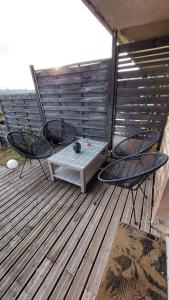 Zdjęcie z galerii obiektu Appartement Duplex avec jardin w mieście Rodez