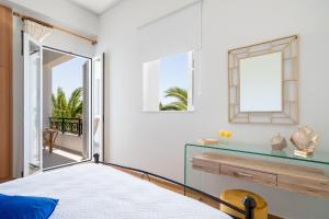 Gallery image of A 5 bedroom villa with pool & amazing sea view! in Sellía +34 photos
