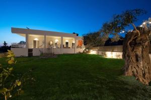 Ảnh trong thư viện ảnh của Wine After Sun Sea Front Villa ở Nea Skioni