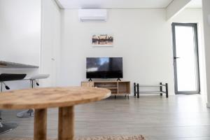 Μια τηλεόραση ή/και κέντρο ψυχαγωγίας στο Meirinha House