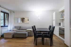 Kuchyňa alebo kuchynka v ubytovaní Cozy & comfy apt in Navigli area