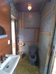 Vannituba majutusasutuses Mamallacta Páramo Lodge