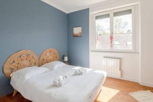 Zdjęcie z galerii obiektu Maison sur les bords de Rance, location du samedi au samedi uniquement w mieście Le Minihic-sur-Rance