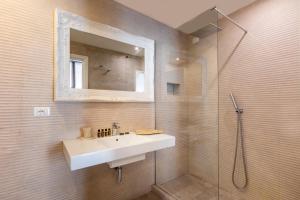 Kúpeľňa v ubytovaní Spagna Art & Suites - CA Domus Collection