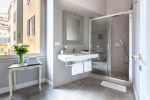 Kúpeľňa v ubytovaní Spagna Art & Suites - CA Domus Collection