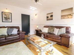 Gallery image of 13 The Square in Oakamoor