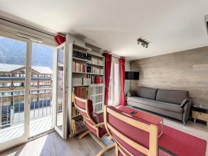 Χώρος καθιστικού στο Appartement rénové à Chamonix, balcon, parking - FR-1-507-37