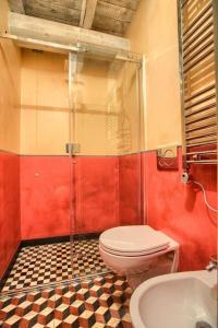 Koupelna v ubytování Casa Sale con AC e wifi in borgo ligure + 5 fotografií