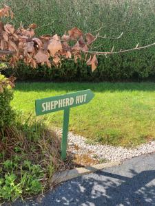 Certifikát, hodnocení, plakát nebo jiný dokument vystavený v ubytování Atlantic Way Shepherd Hut