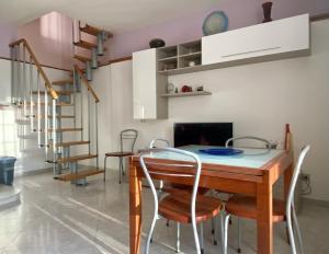 Η κουζίνα ή μικρή κουζίνα στο Apartment Tirreno +95 φωτογραφίες