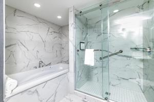 Koupelna v ubytování Hyatt Place Toronto-Brampton