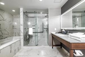 Koupelna v ubytování Hyatt Place Toronto-Brampton