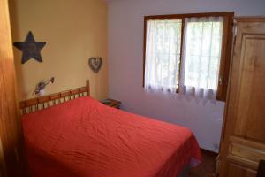 Postel nebo postele na pokoji v ubytování Casa L'Escala 30