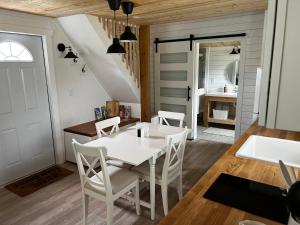 Gallery image of Maria's Tiny Barn in Homestead +42 photos