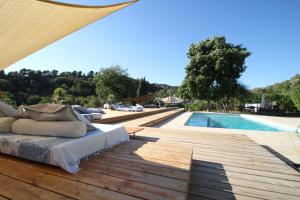 Swimmingpoolen hos eller tæt på EDEN étoilé