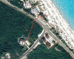 Uma vista aérea de Beautiful Island Villa - Beach Access on Private 2 Acres