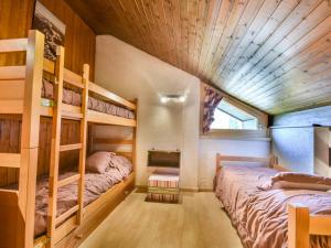 Posteľ alebo postele v izbe v ubytovaní Duplex cosy T2 à proximité des pistes avec parking - 6 pers - La Turche, Les Gets - FR-1-685-6