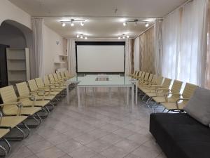 Konferenční prostory v ubytování Crystal és Susanne Panzió